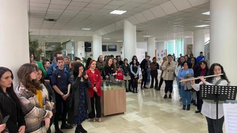 Design Expo 2022, un succes din prima zi: Viitorii designeri și-au expus lucrările la Universitatea din Oradea (FOTO)