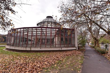 Expo-Ruina: Singura clădire din Oradea care a găzduit o mică grădină botanică este azi părăsită și cu un aspect dezolant (FOTO)