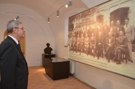 Expoziţia despre viaţa şi opera contelui Bánffy Miklós, vernisată în Cetatea Oradea (FOTO)