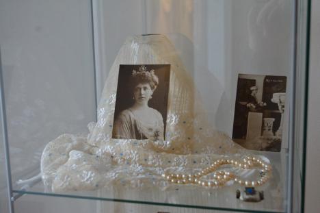 100 de ani de la vizita regală în Oradea: Expoziţiile dedicate Regelui Ferdinand şi Reginei Maria au fost vernisate în prezenţa Principelui Radu, cu imnul regal (FOTO / VIDEO)