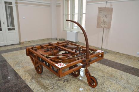 'Maşinile' lui Leonardo da Vinci sunt la Oradea. Vezi cum arată expoziţia! (FOTO/VIDEO)