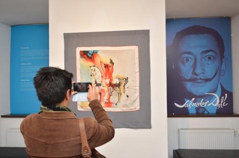 Nume grele în Cetatea Oradea: Salvador Dalí, Marc Chagall și Giorgio de Chirico, într-o expoziție comună (FOTO / VIDEO)