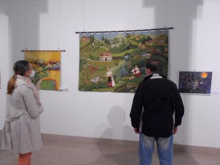 Ediția a VII-a a Expoziției naționale de artă naivă, deschisă în Muzeul Țării Crișurilor (FOTO)