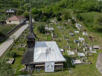 Vernisajul expoziției de fotografie „Sălaj. Frumusețe, Tradiție, Poveste 2024”, în Piața Unirii din Oradea (FOTO)