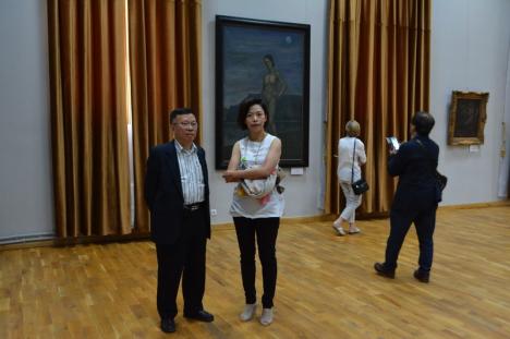 Pictorul taiwanez Chen Ching-Jung, prezent la Oradea, la vernisajul expoziţiei sale în cadrul European Music Open (FOTO)