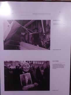 'Revoluţia de catifea', prezentată prin fotografii inedite de Muzeul Ţării Crişurilor (FOTO)
