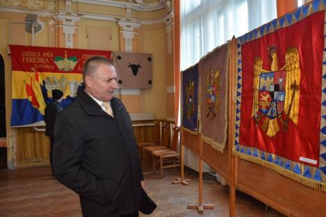 Orădenii pot vedea la Muzeul Militar o colecţie de steaguri istorice deschisă cu stindarde încă dinaintea lui Ştefan cel Mare (FOTO)