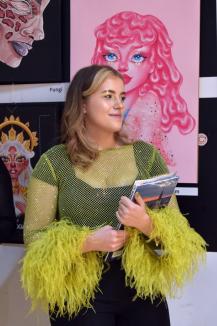 Zâne și monștri: O tânără din Oradea a debutat cu o impresionantă expoziție de „păpuși” digitale (FOTO)