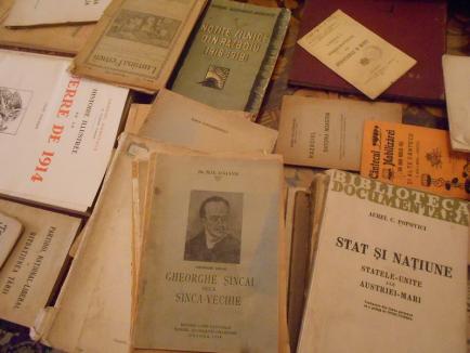 'Judeţele de graniţă şi Centenarul': Expoziţie de presă şi carte veche la Muzeul Iosif Vulcan (FOTO)