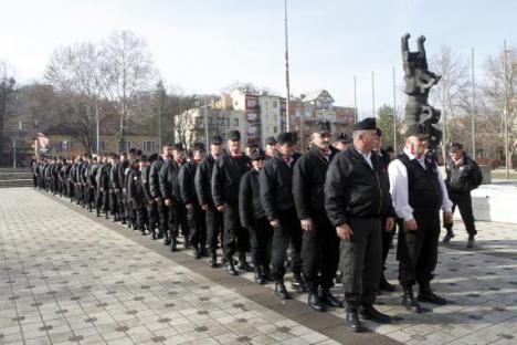 Extremişti maghiari din patru partide, inclusiv Jobbik, au interdicţie de a intra în România
