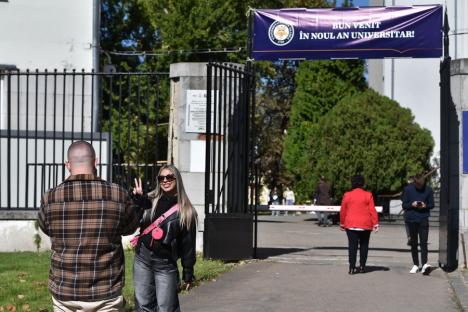 Universitatea din Oradea începe noul an cu un număr record de studenți și prima în țară la numărul specializărilor de masterat (FOTO)