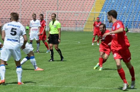 Surpriză: FC Bihor a învins lidera Gloria Bistriţa cu 2-0 (FOTO)