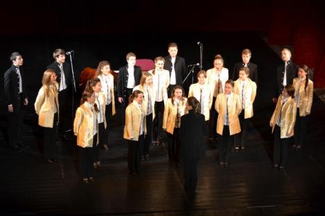 Maestrul Gheorghe Zamfir a deplâns neamul românesc la concertul de la Oradea: "Vor să ne fure aurul" (FOTO/VIDEO)