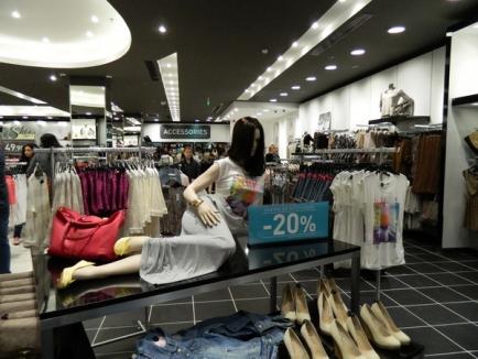 Start la cumpărături: S-a deschis primul magazin New Look din Oradea (FOTO)