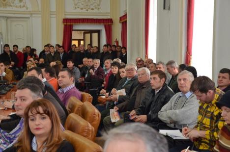 Vasile Blaga, primit cu entuziasm de PDL-iştii bihoreni, care l-au numit "Naşul nostru" (FOTO)