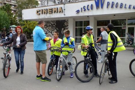 Bicicleta, cel mai rapid mijloc de transport în Oradea. Peste 500 de orădeni au pedalat victorioşi prin oraş (FOTO/VIDEO)