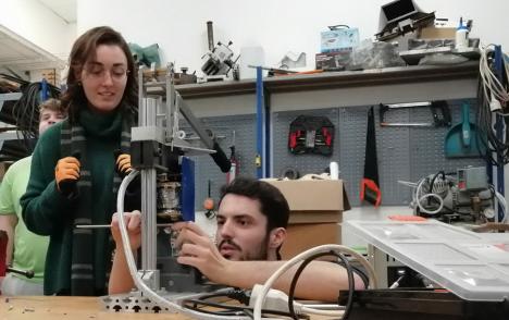 Solidarity FabLab: 200 de tineri din Zona Metropolitană Oradea vor învăţa robotică şi electronică