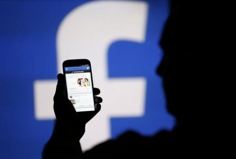 Facebook spune că guvernele îi cer tot mai multe date