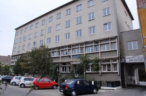 Studenţii orădeni de la Arhitectură nu mai sunt primiţi la licenţă în Cluj Napoca