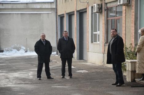 Aproape 20 de tone de alimente au plecat din Oradea către sinistraţii din Ialomiţa (FOTO)