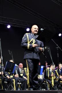 Ziua Oradiei, cu fanfară militară: Concert extraordinar, cu momente emoţionante, în Piaţa Unirii (FOTO / VIDEO)