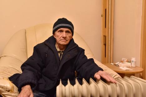 Blocul frigider: La două luni după pornirea termoficării, 90 de familii din Oradea rabdă de frig în apartamente. Din cauza cui? (FOTO)