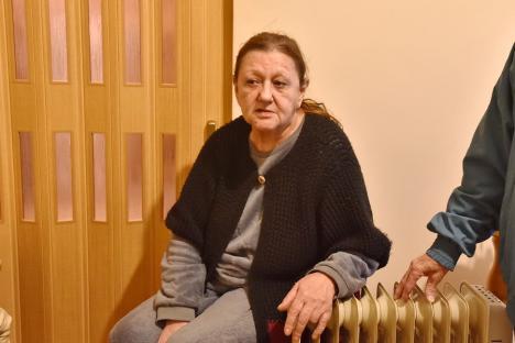 Blocul frigider: La două luni după pornirea termoficării, 90 de familii din Oradea rabdă de frig în apartamente. Din cauza cui? (FOTO)