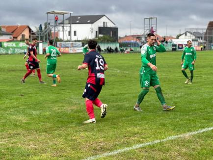 Pe un teren plin de apă, FC Bihor a cedat cu 0-1 la Dumbrăviţa (FOTO)