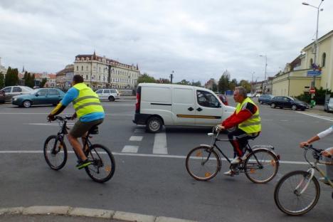 Bicicleta, cel mai rapid mijloc de transport în Oradea. Peste 500 de orădeni au pedalat victorioşi prin oraş (FOTO/VIDEO)