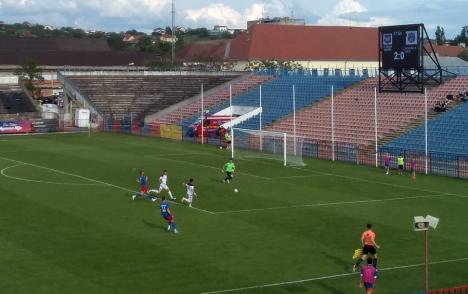 FC Bihor s-a impus cu 3-0 în derby-ul local cu Lotus şi va participa la baraj de pe primul loc! (VIDEO)