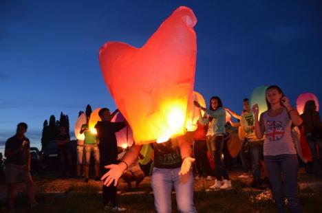 ASUOfest s-a terminat cu lampioane colorate "aruncate" peste oraş (FOTO)