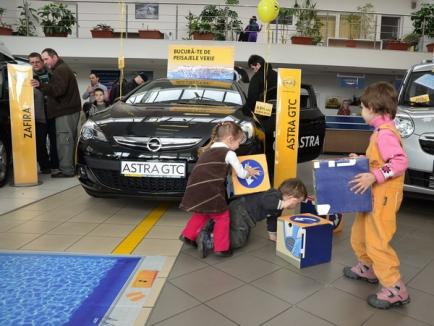 Noile modele Opel, testate de orădeni la Ziua Porţilor Deschise (FOTO)