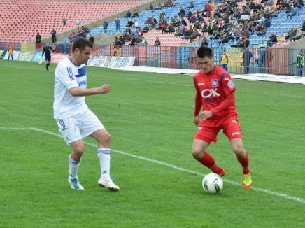 FC Bihor - Gaz Metan: 1-0. Antrenorul Farcău, schimbat de fraţii Rotariu? (FOTO)