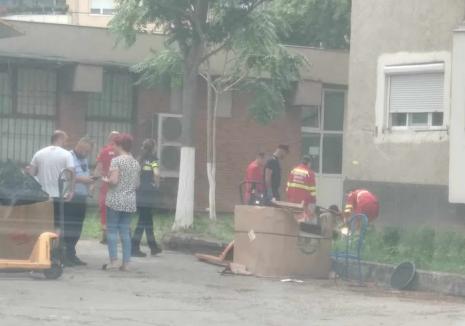 Tragedie în Oradea: o femeie a murit după ce a căzut de la etaj, pe Cazaban