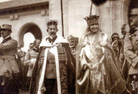 Expoziţie inedită: Coroana, sceptrul şi mantia Regelui Ferdinand vor fi aduse în Oradea