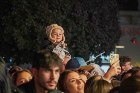 ”Oradea, orașul oamenilor”. Un spectacol cu drone a luminat cerul, în a doua seară de FestiFall (FOTO/VIDEO)