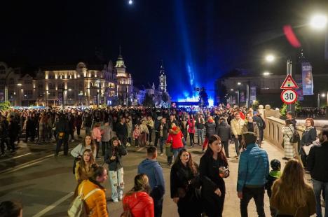 ”Oradea, orașul oamenilor”. Un spectacol cu drone a luminat cerul, în a doua seară de FestiFall (FOTO/VIDEO)