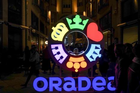 ”Oradea, orașul oamenilor”. Un spectacol cu drone a luminat cerul, în a doua seară de FestiFall (FOTO/VIDEO)