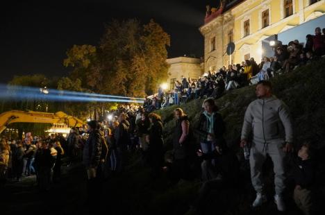 ”Oradea, orașul oamenilor”. Un spectacol cu drone a luminat cerul, în a doua seară de FestiFall (FOTO/VIDEO)