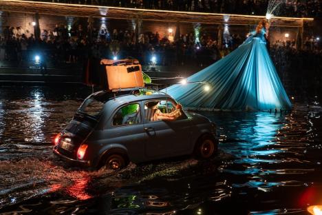 ”Oradea, orașul oamenilor”. Un spectacol cu drone a luminat cerul, în a doua seară de FestiFall (FOTO/VIDEO)