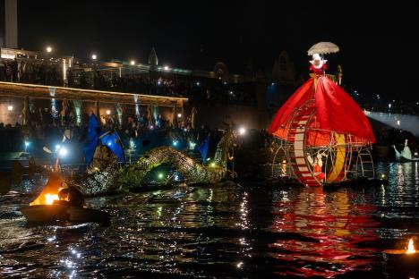 ”Oradea, orașul oamenilor”. Un spectacol cu drone a luminat cerul, în a doua seară de FestiFall (FOTO/VIDEO)