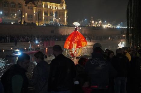 ”Oradea, orașul oamenilor”. Un spectacol cu drone a luminat cerul, în a doua seară de FestiFall (FOTO/VIDEO)