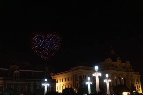 ”Oradea, orașul oamenilor”. Un spectacol cu drone a luminat cerul, în a doua seară de FestiFall (FOTO/VIDEO)