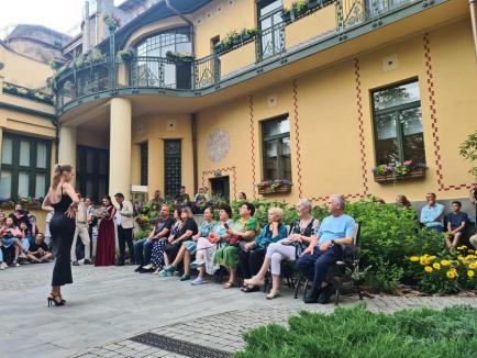 Parada bijuteriilor în Oradea: Prezentare de modă cu coliere handmade, la Casa Darvas - La Roche (FOTO/VIDEO)