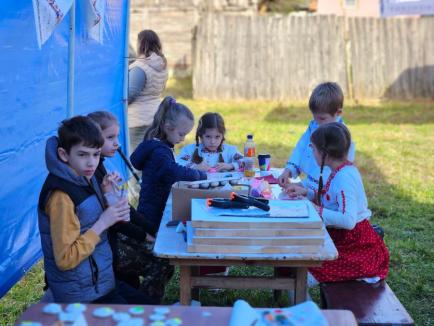 La plăcinte, înainte! Bihorenii au degustat bucate tradiționale la Festivalul Plăcintelor de la Briheni (FOTO)