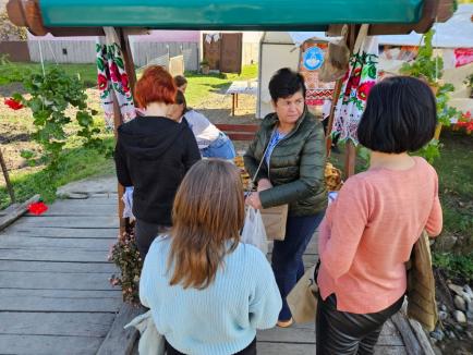 La plăcinte, înainte! Bihorenii au degustat bucate tradiționale la Festivalul Plăcintelor de la Briheni (FOTO)