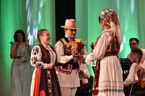 Veta Biriș, Andreea Voica, Florica Bradu și Florica Zaha au cântat la Oradea, pe scena Festivalului „Florica Ungur” (FOTO)