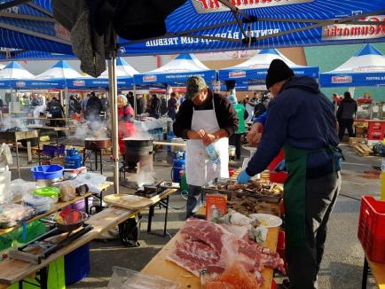 Festivalul „D’ale Porcului”, la ERA Park: 17 echipe se întrec în prepararea mâncărurilor din carne de porc (FOTO/VIDEO)