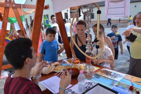 Festin în Cetatea Oradea: Studenţi din 10 ţări au gătit, etalându-şi tradiţiile (FOTO)