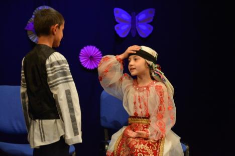 Festivalul „Flori de mai”: Elevii cu cerinţe speciale şi-au demonstrat abilităţile artistice, pe scena Teatrului Arcadia (FOTO/VIDEO)